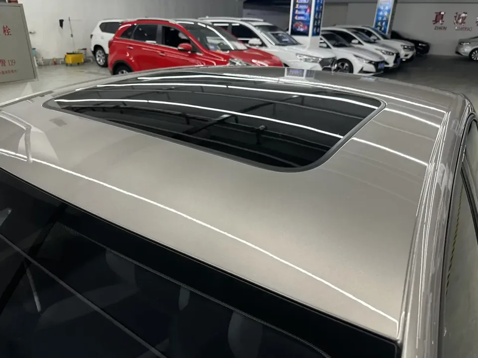 Volkswagen Bora Bora 2023 280TSI DSG Premium Edition 2022 — thumbnail 3