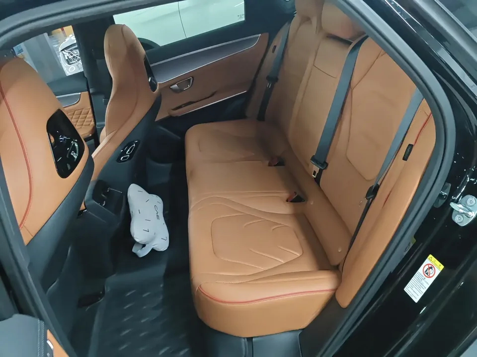 BYD Han DM Chinese DM 2022 DM-i 121KM Premium 2022 — thumbnail 3