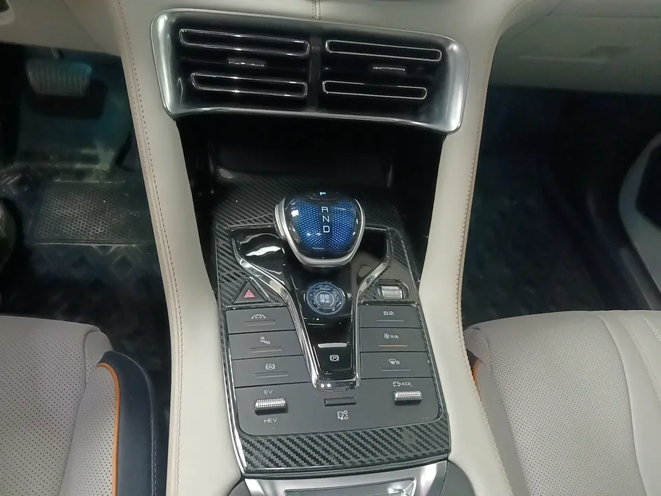 BYD Song PLUS DM Song PLUS DM 2021 DM-i 110KM 2WD Flagship PLUS 5G Edition 2022 — thumbnail 4