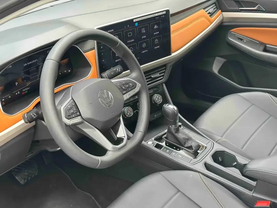 Volkswagen Bora Bora 2025 200TSI DSG Joyride Navigation Edition 2025 — thumbnail 4
