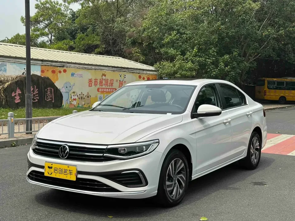 Volkswagen Bora Bora 2025 200TSI DSG Joyride Navigation Edition 2025 — photo 1, buy with delivery to Moscow