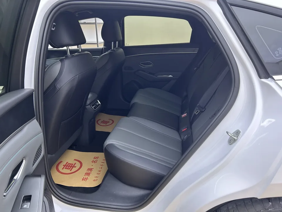 BYD Qin L DM Qin L DM 2026 DM-i 128KM Progressive 2026 — thumbnail 3
