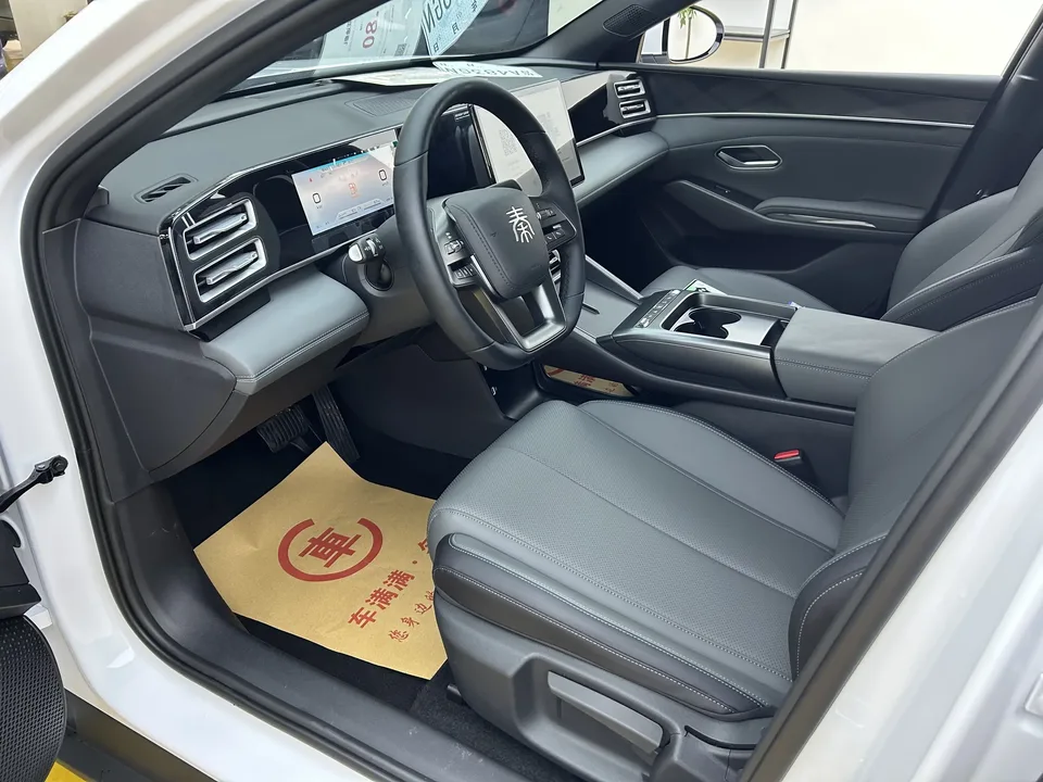 BYD Qin L DM Qin L DM 2026 DM-i 128KM Progressive 2026 — thumbnail 5