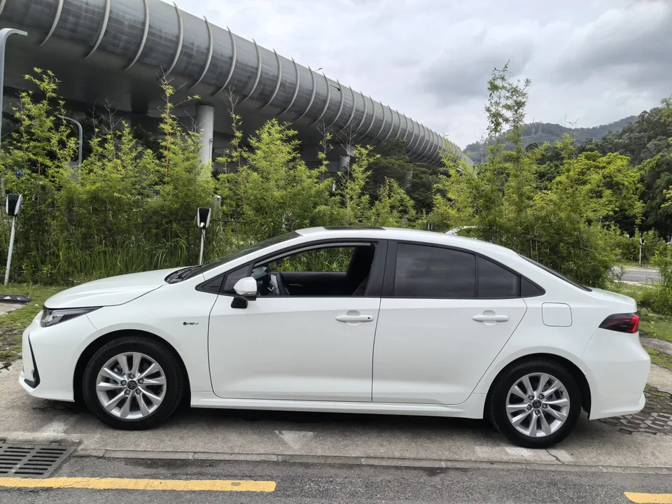 Toyota Corolla Corolla 2024 Intelligent Electric Hybrid Dual Engine 1.8L E-CVT Elite Edition 2024 — thumbnail 4