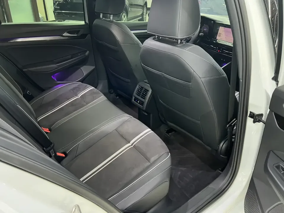 Volkswagen Golf golf 2023 280TSI DSG R-Line Lite 2023 — thumbnail 3