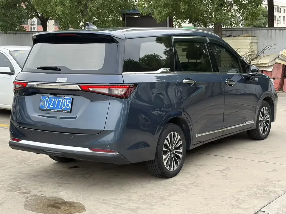 Wuling Jiachen Wuling Jiachen 2022 1.5T CVT Premium Flagship Model 2023 — thumbnail 2