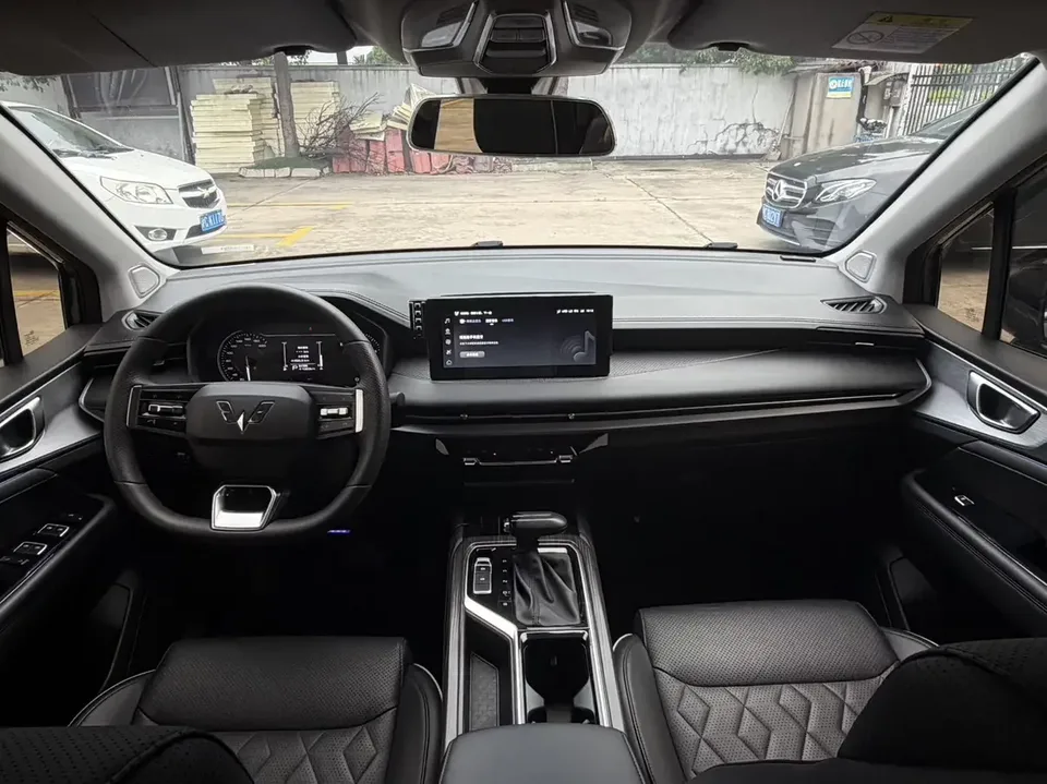 Wuling Jiachen Wuling Jiachen 2022 1.5T CVT Premium Flagship Model 2023 — thumbnail 4