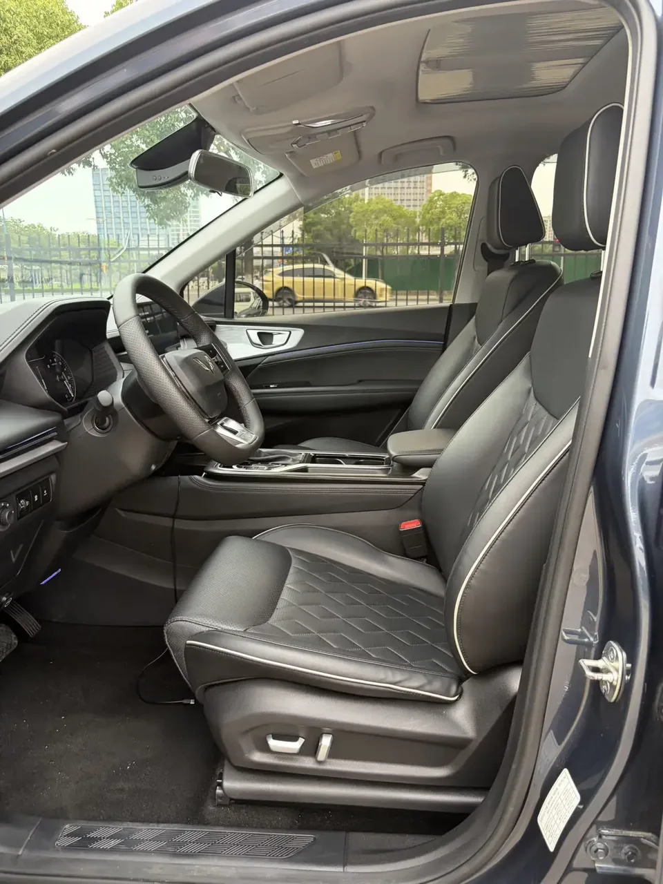 Wuling Jiachen Wuling Jiachen 2022 1.5T CVT Premium Flagship Model 2023 — thumbnail 5