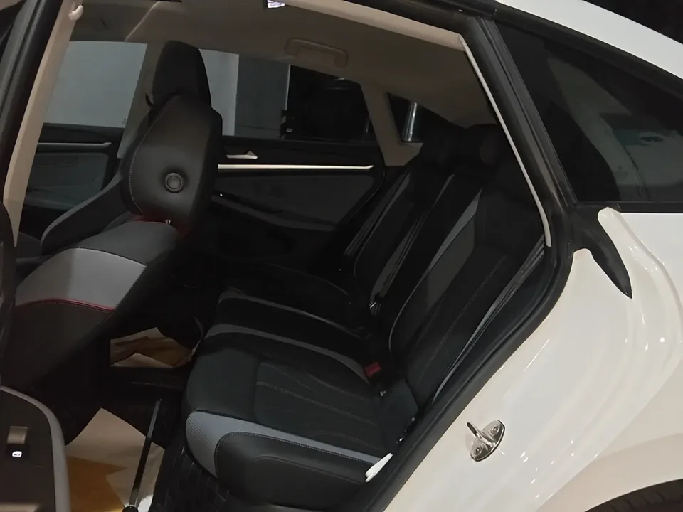 Volkswagen Lamando Lingdu 2024 Lingdu L 280TSI DSG Hot Edition 2024 — thumbnail 3