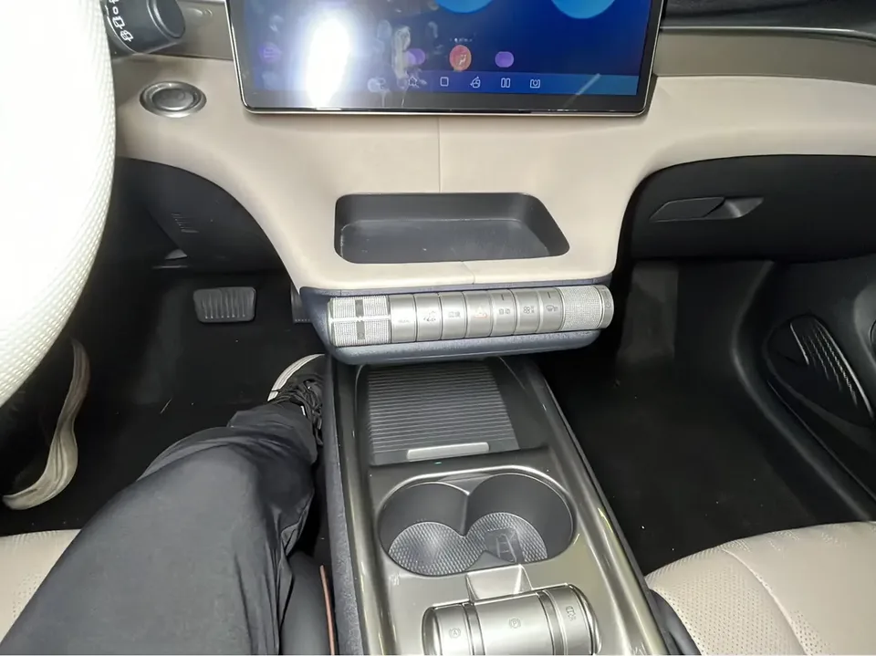 BYD Dolphin dolphin 2024 Honor Edition 420km Fashion Edition 2023 — thumbnail 4