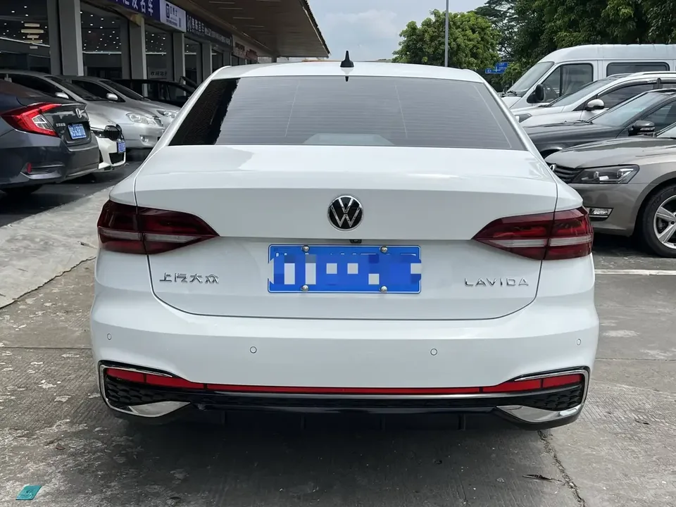 Volkswagen Lavida Lavida 2023 1.5L Automatic Starry Sky 5 Million Edition 2023 — thumbnail 2