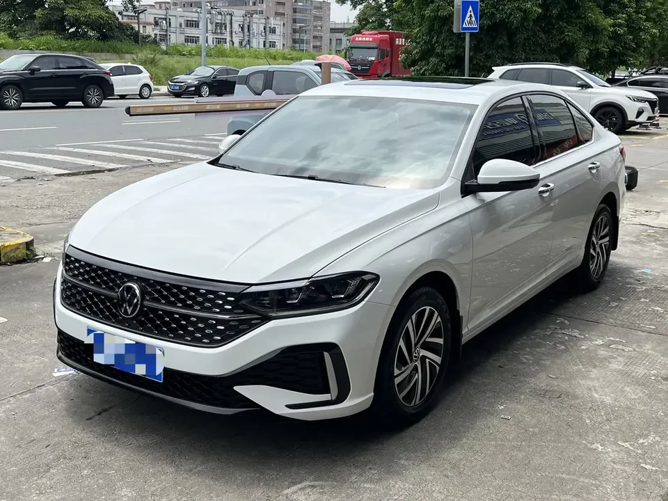 Volkswagen Lavida Lavida 2023 1.5L Automatic Starry Sky 5 Million Edition 2023 — photo 1, buy with delivery to Moscow