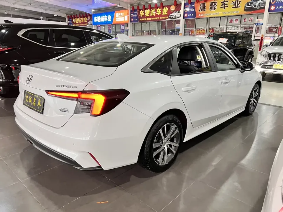 Honda Integra Style 2022 240TURBO CVT Tech Edition 2022 — thumbnail 2