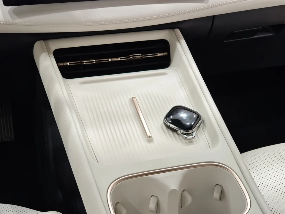 Baojun Yunhai EV Baojun Yunhai EV 2024 500km pure electric version 2024 — thumbnail 4