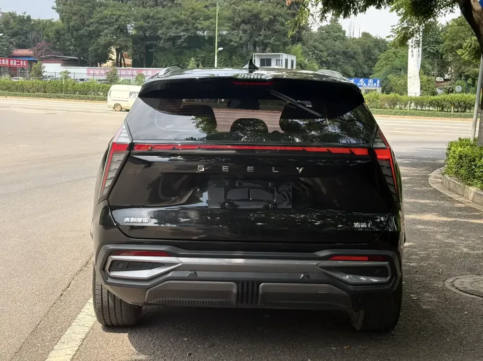 Geely Atlas L Boyue L 2023 1.5TD DCT Luxury 2023 — thumbnail 2
