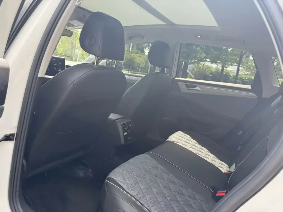 Volkswagen Sagitar Sagitar 2023 280TSI DSG Beyond Edition 2023 — миниатюра 3