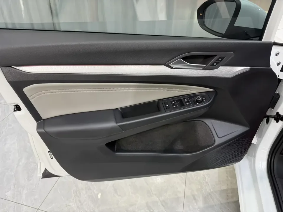 Volkswagen Golf golf 2023 280TSI DSG Pro 2023 — thumbnail 3