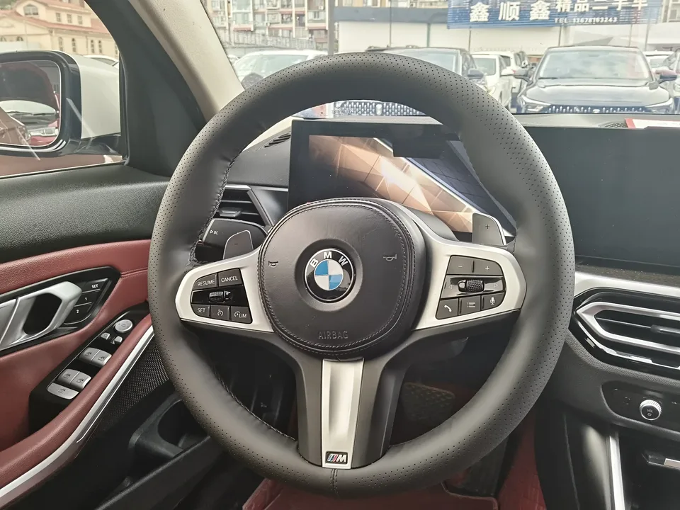 BMW 3 Series BMW 3 Series 2023 320i M Sport Package 2023 — thumbnail 3