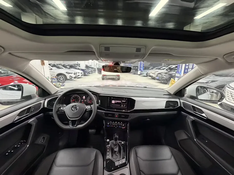 Volkswagen Tayron Tanyue 2021 280TSI 2WD Luxury Smart Edition 2022 — thumbnail 4