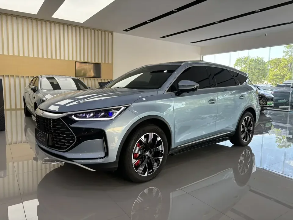 BYD Tang DM Tang DM 2023 DM-p Champion Edition 215KM 4WD Flagship 2023 — photo 1, buy with delivery to Moscow