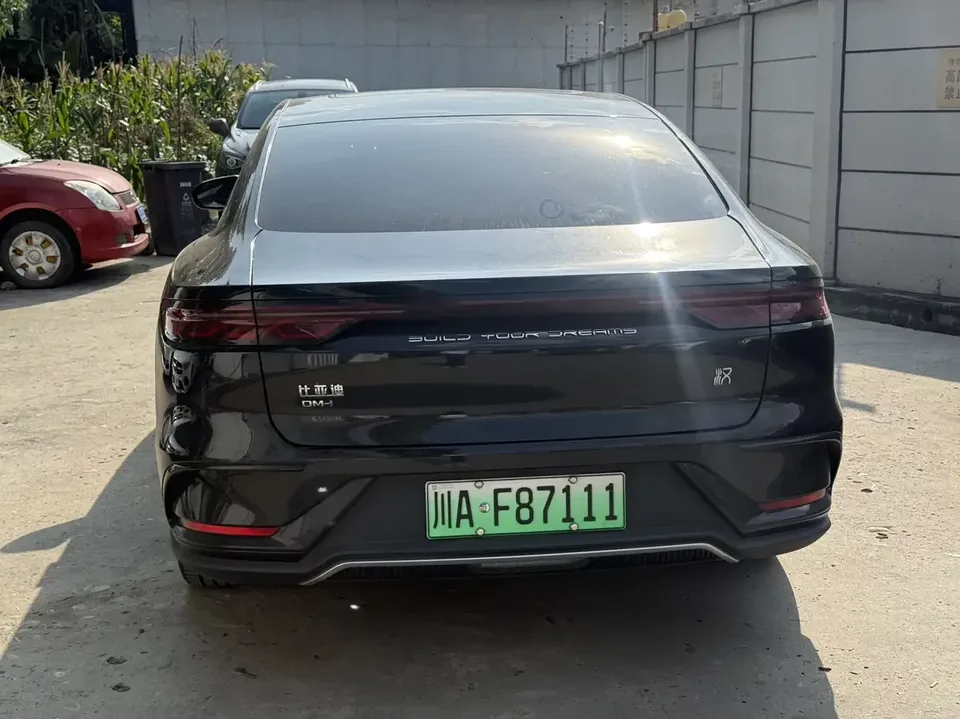 BYD Han DM Chinese DM 2022 DM-i 121KM Premium 2022 — thumbnail 2