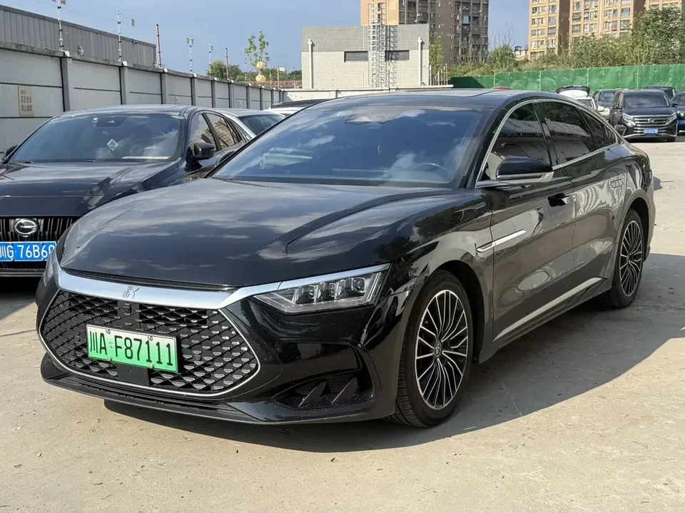 BYD Han DM Chinese DM 2022 DM-i 121KM Premium 2022 — photo 1, buy with delivery to Moscow