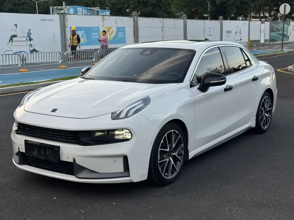 Lynk & Co 03 Lynk & Co 03 2022 1.5TD DCT Jin Plus 2022 — photo 1, buy with delivery to Moscow