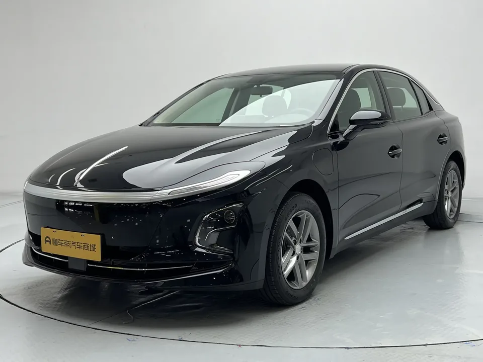 Hongqi E-QM5 Hongqi E-QM5 2025 500KM Travel Edition 2026 — photo 1, buy with delivery to Moscow
