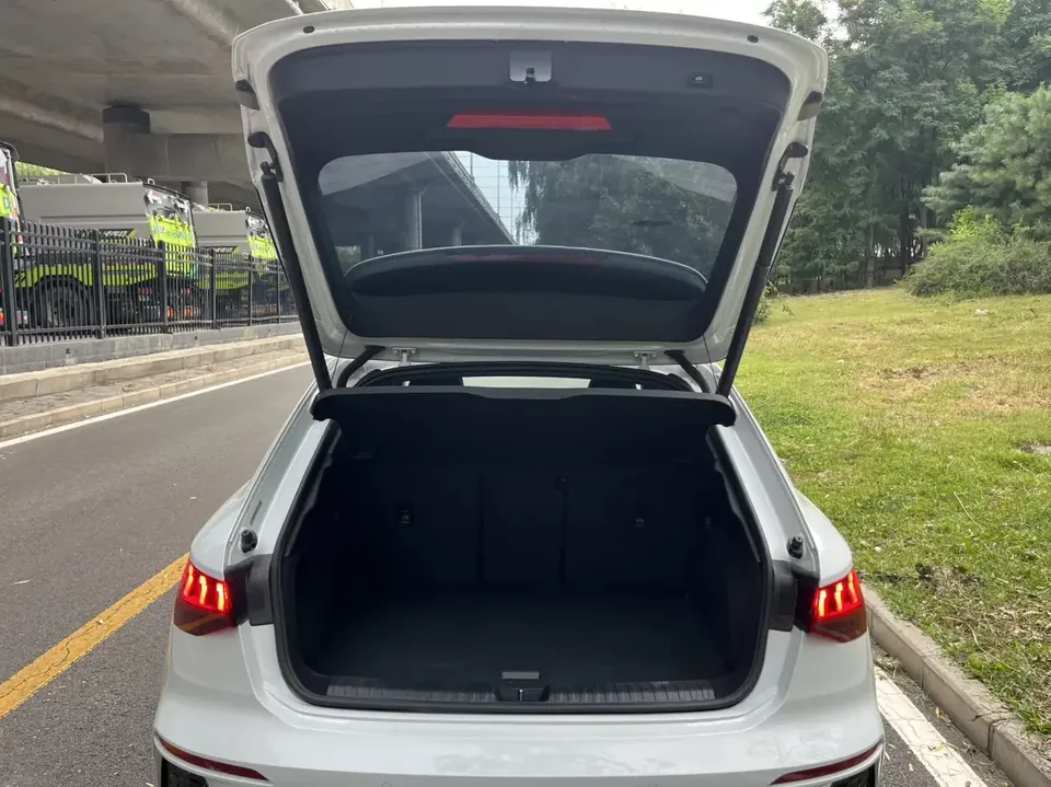 Audi A3 Audi A3 2022 Sportback 35 TFSI Stylish and sporty 2022 — thumbnail 5
