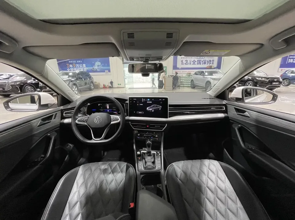 Volkswagen Sagitar Sagitar 2023 280TSI DSG Transcendence Lite 2022 — thumbnail 4