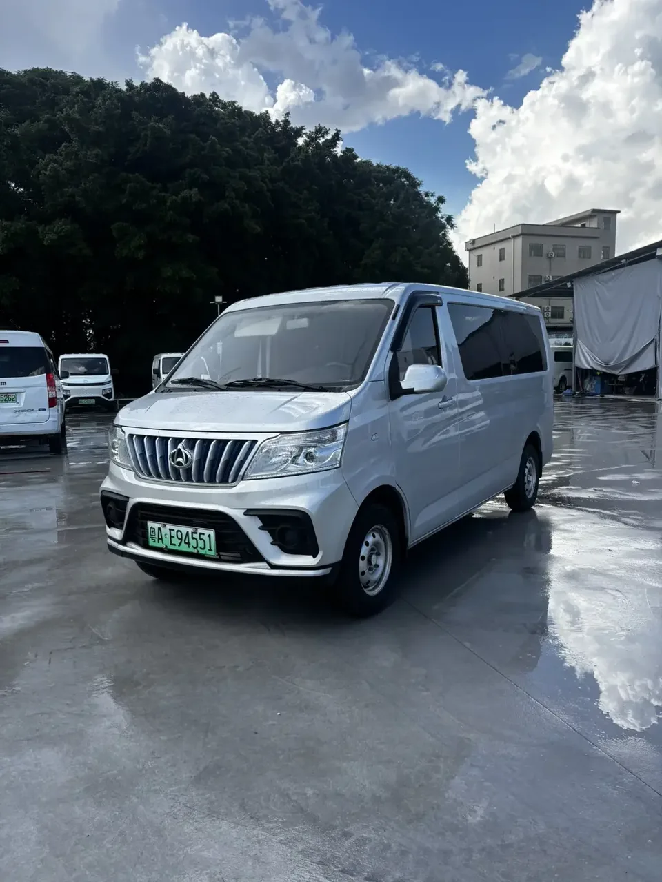 Changan Kaicene Ruixing EM80 Ruixing EM80 2025 Elite Edition 6 seats 300km double door 70kW 2025 — photo 1, buy with delivery to Moscow
