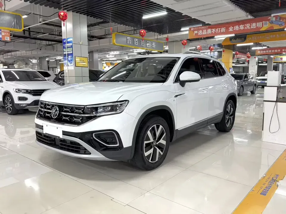 Volkswagen Tayron Tanyue 2023 280TSI 2WD Luxury Plus Advanced Edition 2023 — photo 1, buy with delivery to Moscow