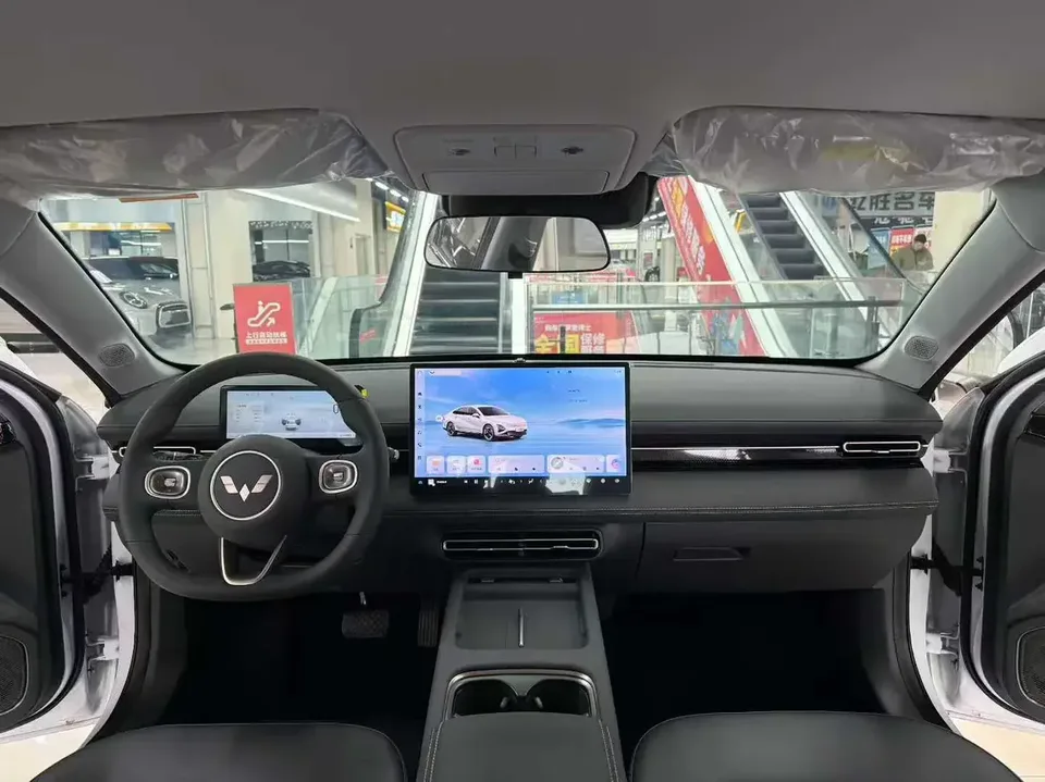 Wuling Starlight EV Wuling Starlight EV 2025 510km Intelligent Advanced 2025 — thumbnail 3