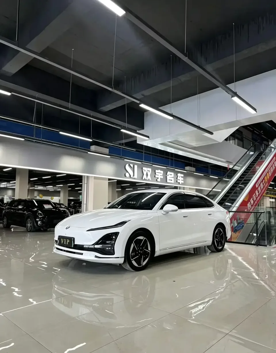Wuling Starlight EV Wuling Starlight EV 2025 510km Intelligent Advanced 2025 — photo 1, buy with delivery to Moscow