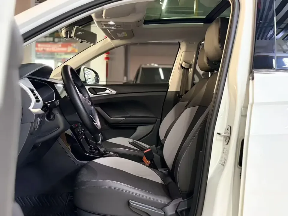Volkswagen Explore the shadows Explore the shadows 2021 1.5L Automatic Joy-Link Edition 2022 — thumbnail 3