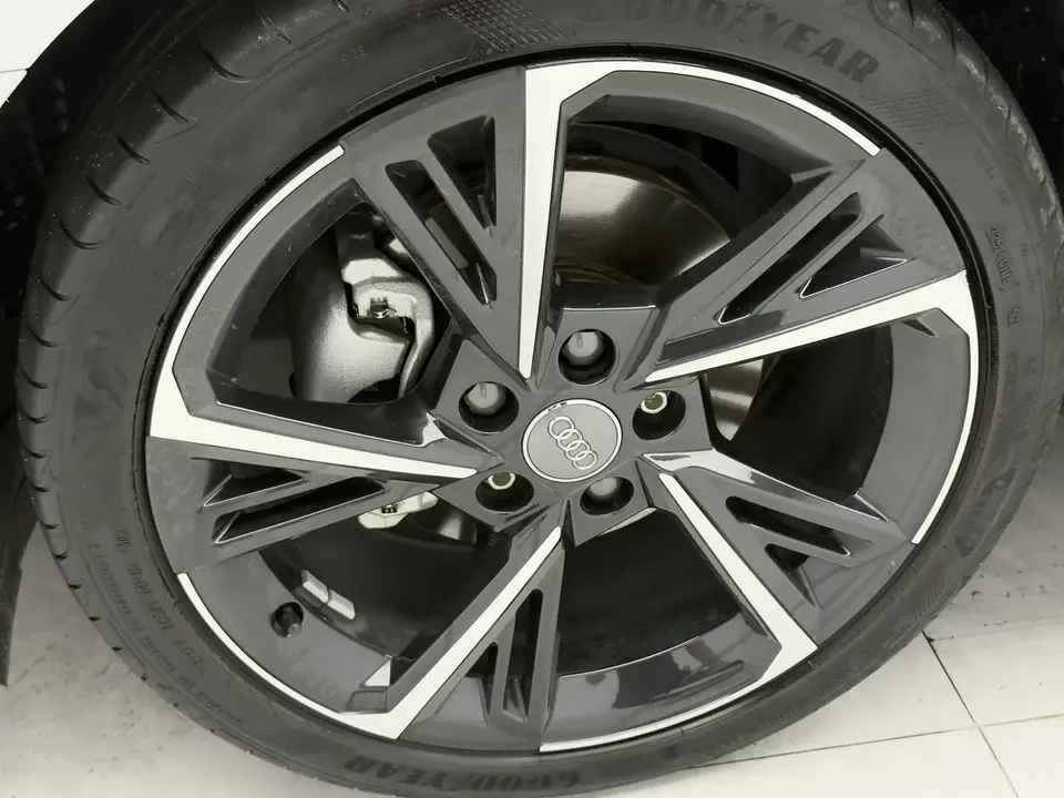 Audi A3 Audi A3 2022 Sportback 35 TFSI Stylish and sporty 2022 — thumbnail 4