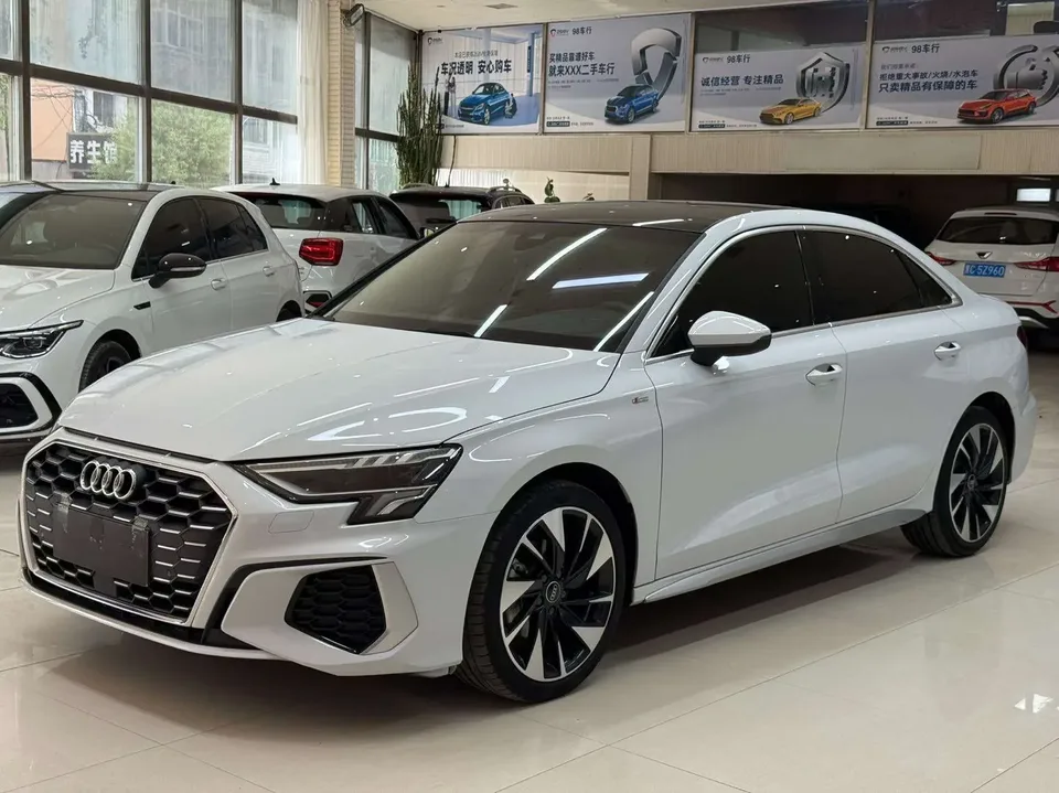 Audi A3 Audi A3 2022 A3L Limousine 35 TFSI Stylish Sports 2022 — photo 1, buy with delivery to Moscow