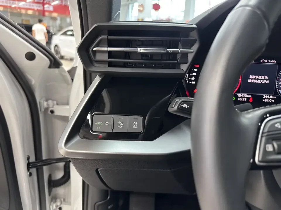 Audi A3 Audi A3 2022 A3L Limousine 35 TFSI Stylish Sports 2022 — thumbnail 4