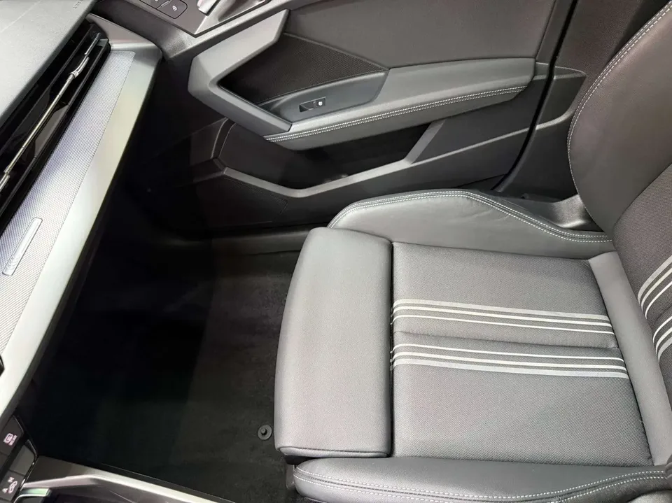 Audi A3 Audi A3 2022 Sportback 35 TFSI Stylish and sporty 2022 — thumbnail 3