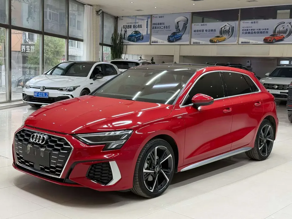 Audi A3 Audi A3 2022 Sportback 35 TFSI Stylish and sporty 2022 — photo 1, buy with delivery to Moscow