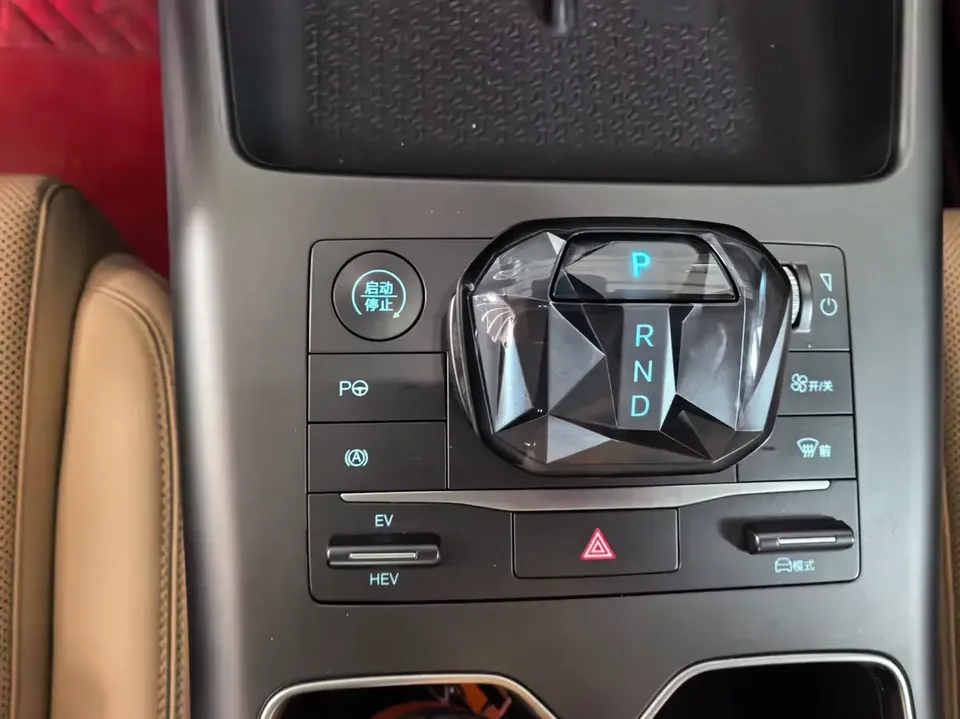 BYD Song Pro DM Song Pro DM 2025 Second generation intelligent driving version DM-i 75KM leading model 2025 — thumbnail 4
