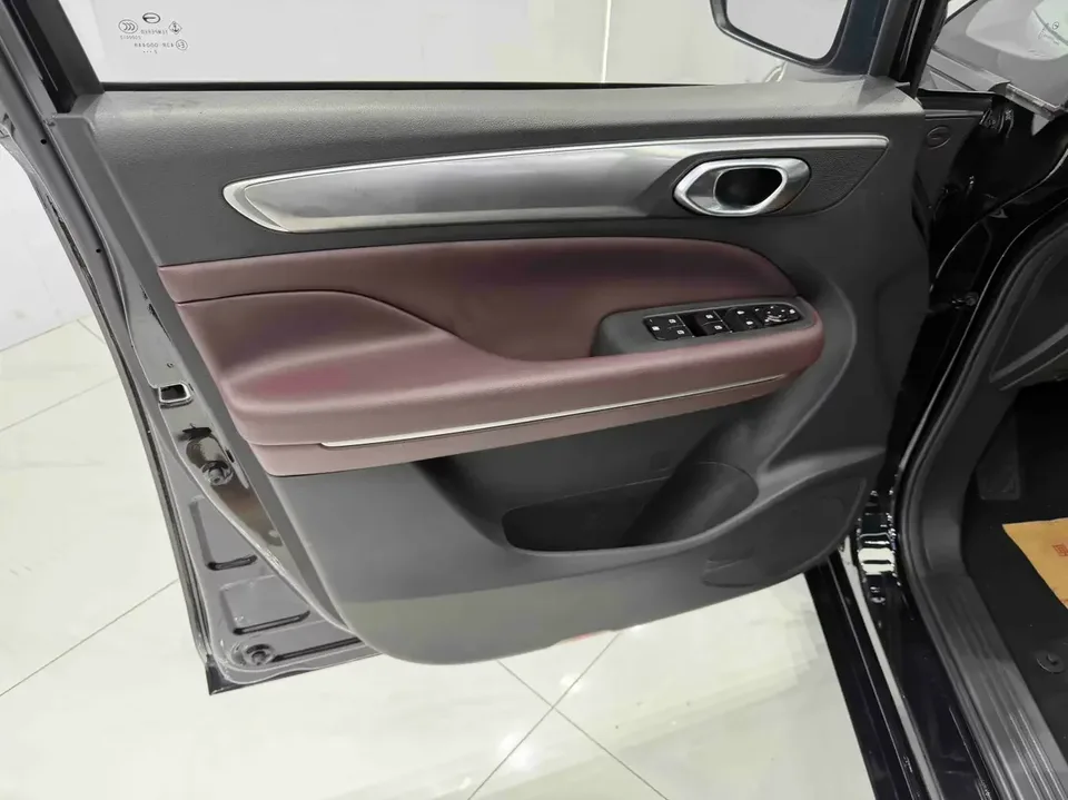 GAC Trumpchi M6 Trumpchi M6 2021 Pro 270T AT Premium Edition 2022 — thumbnail 3
