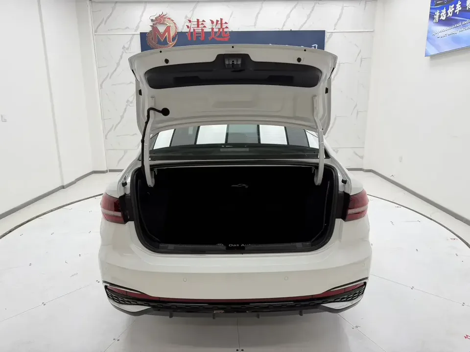 Volkswagen Lavida Lavida 2023 280TSI DSG Starry Sky Edition 2023 — thumbnail 4