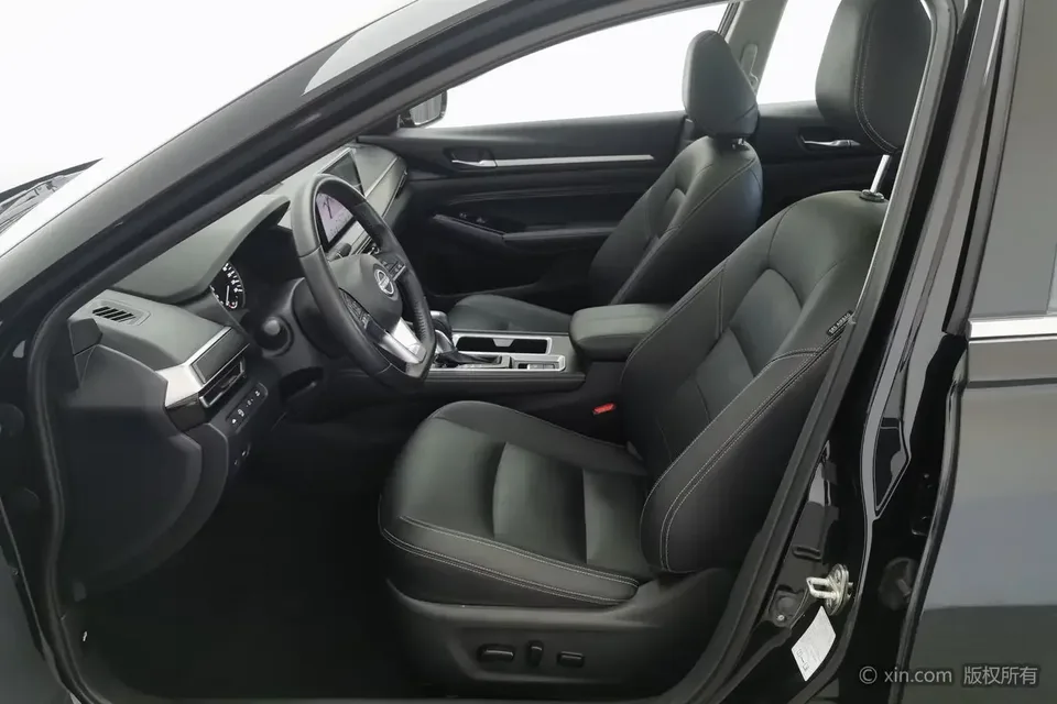 Nissan Altima Sound of nature 2022 2.0L XL-TLS Enjoy Edition 2023 — thumbnail 5