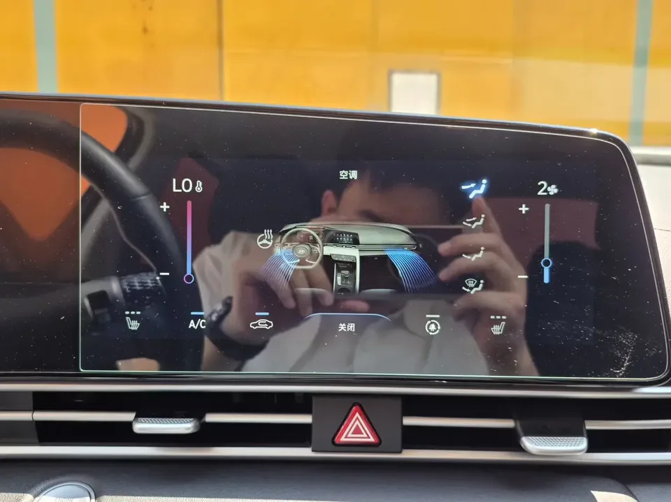 Hyundai Elantra Elantra 2022 1.5L CVT LUX Premium Edition 2022 — thumbnail 3