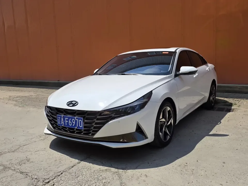 Hyundai Elantra Elantra 2022 1.5L CVT LUX Premium Edition 2022 — photo 1, buy with delivery to Moscow