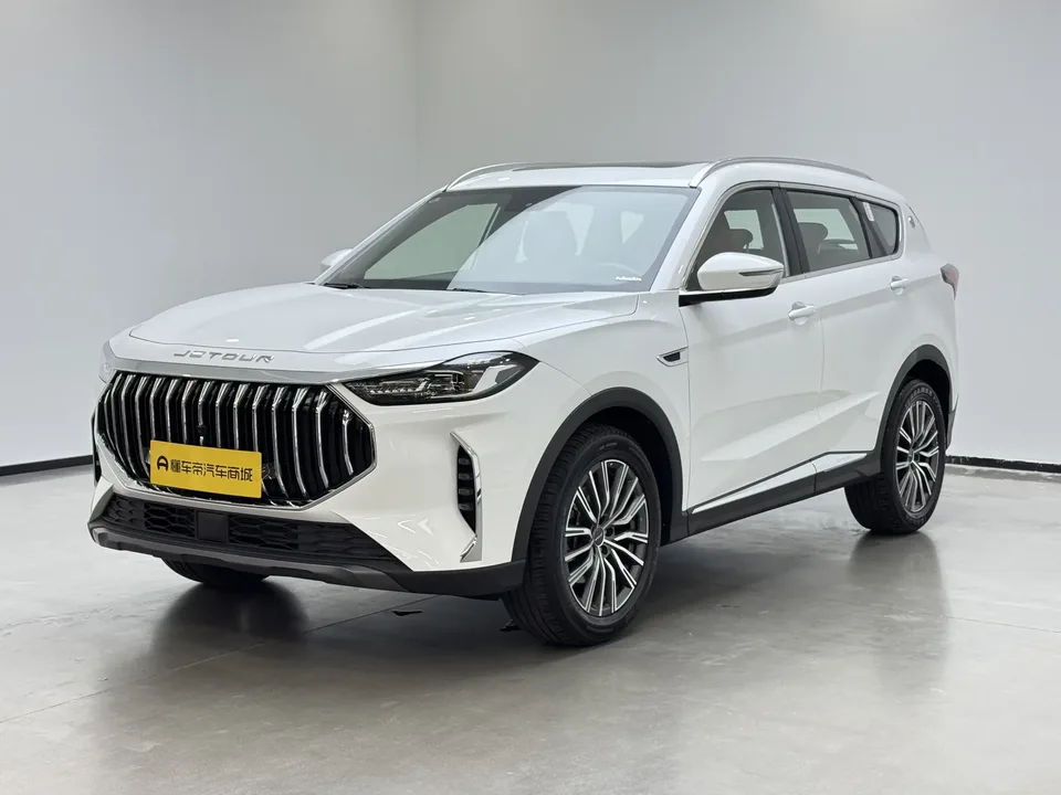 Jetour Jietu X70 PLUS Jietu X70 PLUS 2025 Champion Edition 1.5T DCT Champion MAX 7 Seaters 2026 — photo 1, buy with delivery to Moscow