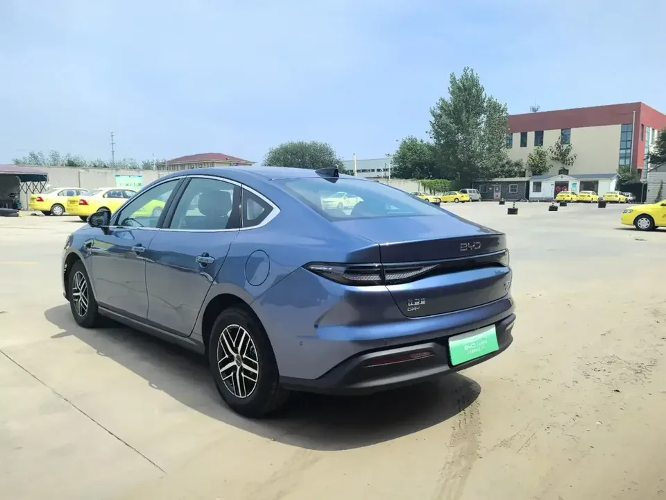 BYD Seal 05DM Seal 05DM 2025 DM-i 120KM flagship version 2025 — thumbnail 4
