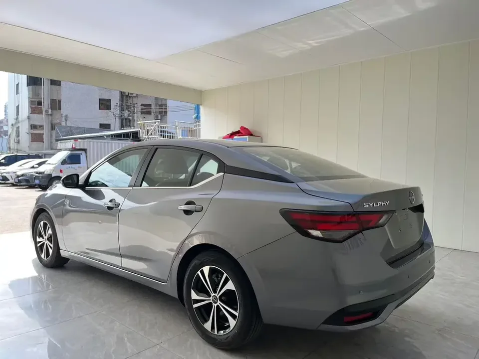 Nissan Sylphy Sylphy 2023 1.6L CVT Enjoy Edition 2024 — миниатюра 4