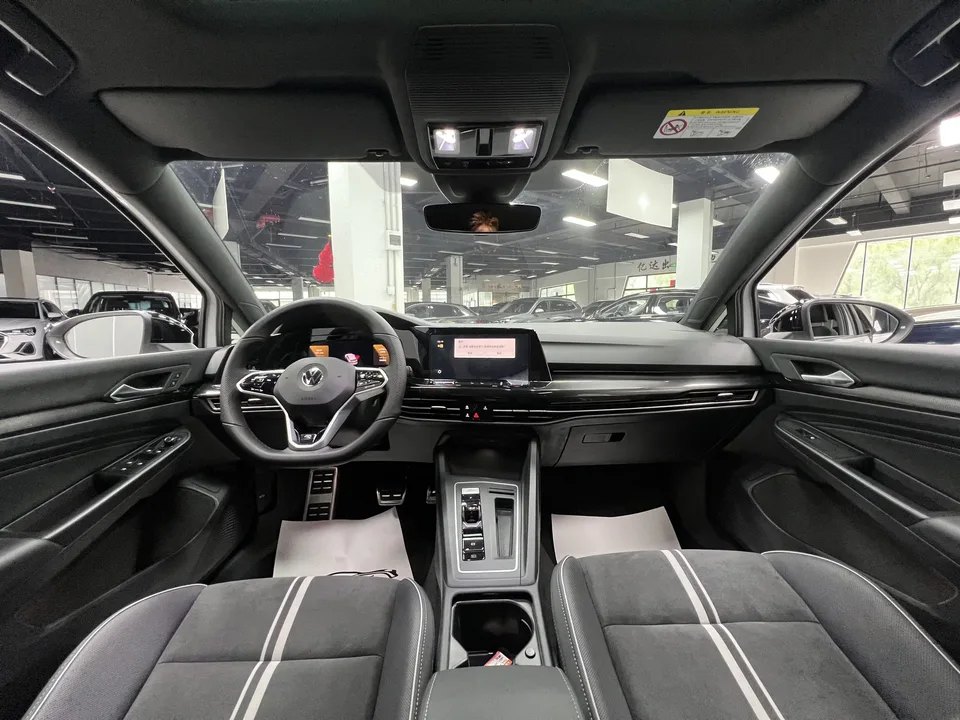 Volkswagen Golf golf 2021 280TSI DSG R-Line 2022 — thumbnail 4